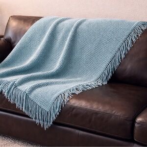 Cozy Blue Woven Throw Blanket